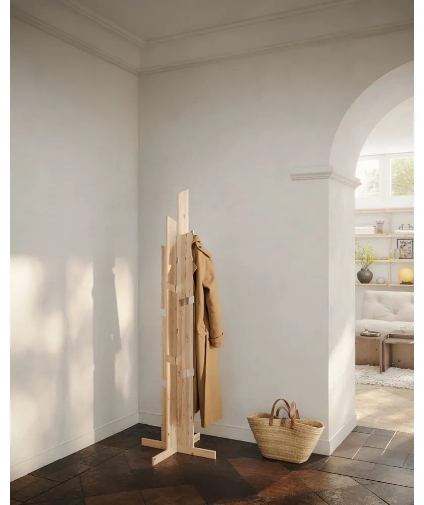 Стойка за връхни дрехи от масивен бор в естествен цвят 60x186 cm Keeper – Karup Design