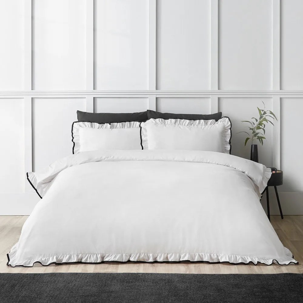 Бяло двойно 3 части спално бельо 200x200 cm So Soft Mono Frill – Catherine Lansfield