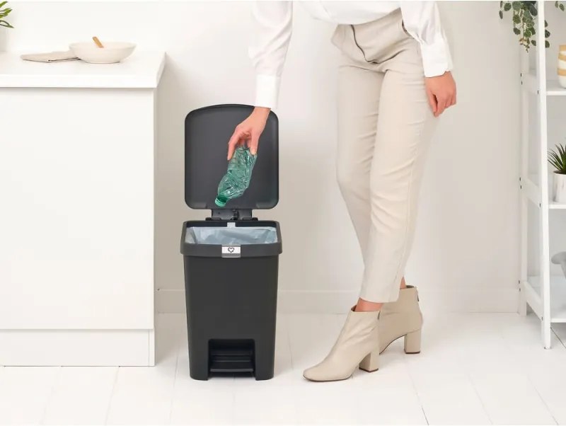 Кош за боклук с педал Brabantia StepUp 1008482, 25 л, Екологични материали, Голям отвор, Тъмносив