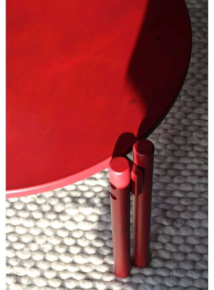 Червена кръгла масичка за кафе от масивен бор ø 80 cm Sticks – Karup Design