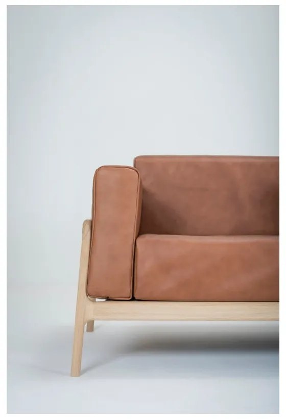 Диван от коняк кафява биволска кожа с масивна дъбова конструкция , 210 см Fawn - Gazzda