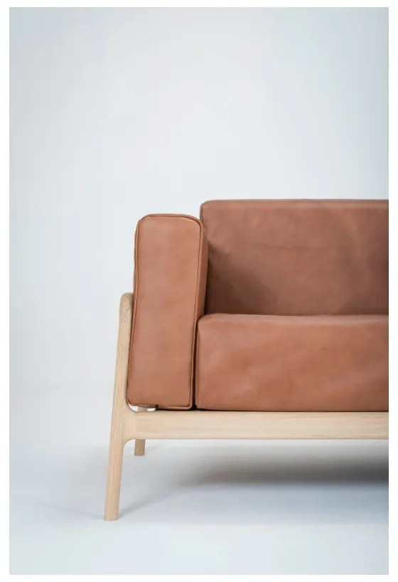 Диван от коняк кафява биволска кожа с масивна дъбова конструкция , 210 см Fawn - Gazzda