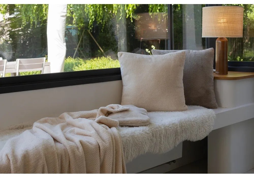 Одеяло от микроплюш в цвят слонова кост 150x200 cm Pippa – Tiseco Home Studio