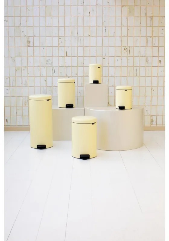 Кош за боклук с педал Brabantia NewIcon 649044, 20 л, Плавно затваряне, Противоплъзгаща основа, Жълт