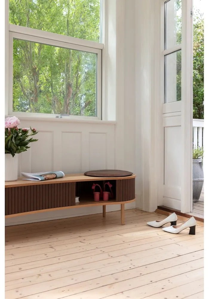 Масичка за телевизор в дъбов декор в естествено кафяво 140x40 cm Audacious - UMAGE