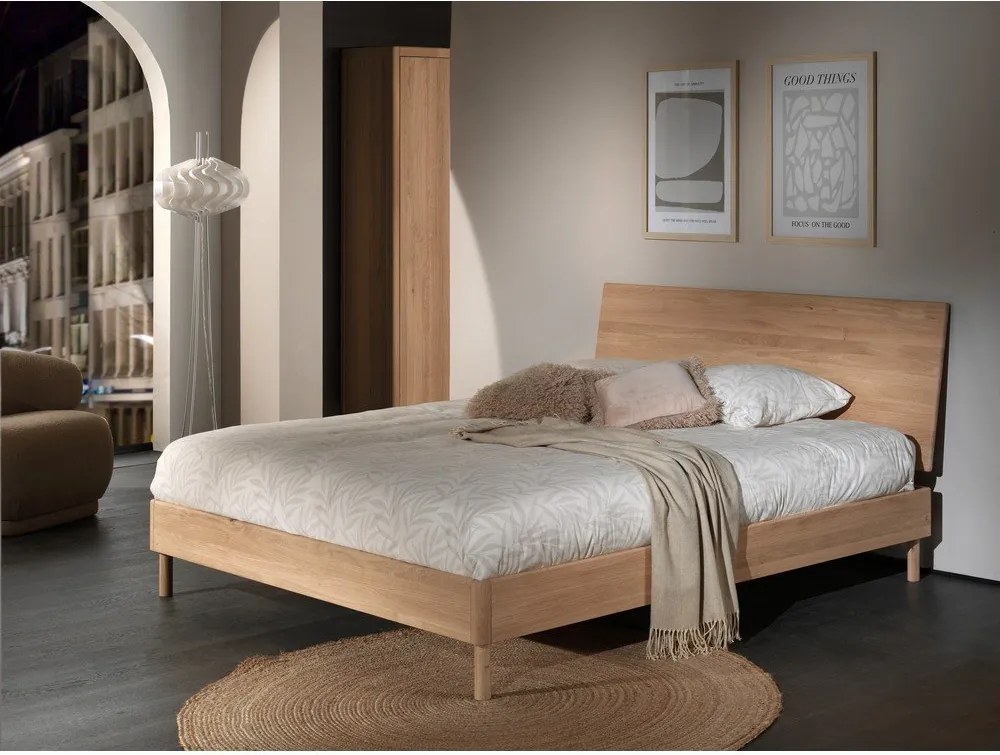 Двойно легло от масивен дъб без ламелно дъно в естествен цвят 180x200 cm Forrest – Vipack