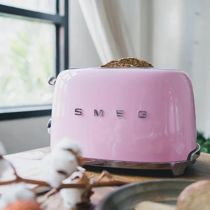 Тостер за хляб SMEG 50's Style TSF01PKEU, 950W, 2 филии, 6 нива, Тавичка за трохи, Вграден кабел, Неръждаема стомана, Розов