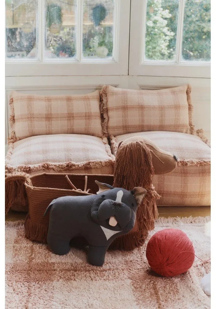 Ръчно изработен светлорозов памучен килим подходящ за пране 140x190 cm Tartan Rose – Lorena Canals