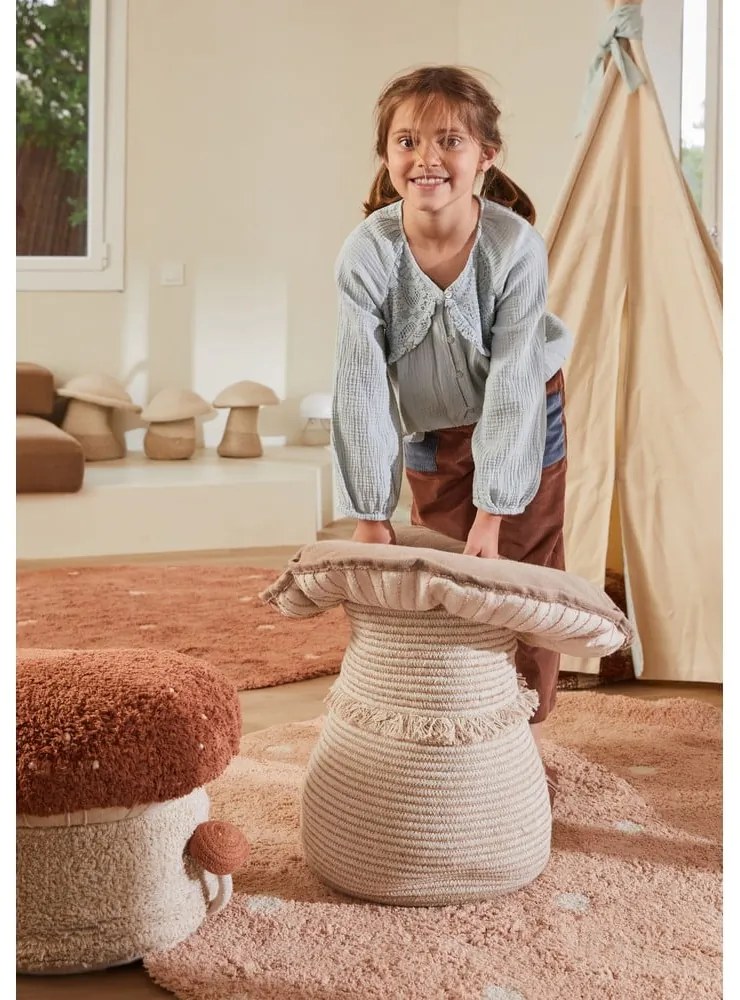 Светлорозов ръчно изработен памучен детски килим подходящ за пране ø140 cm Round Dot Rose – Lorena Canals