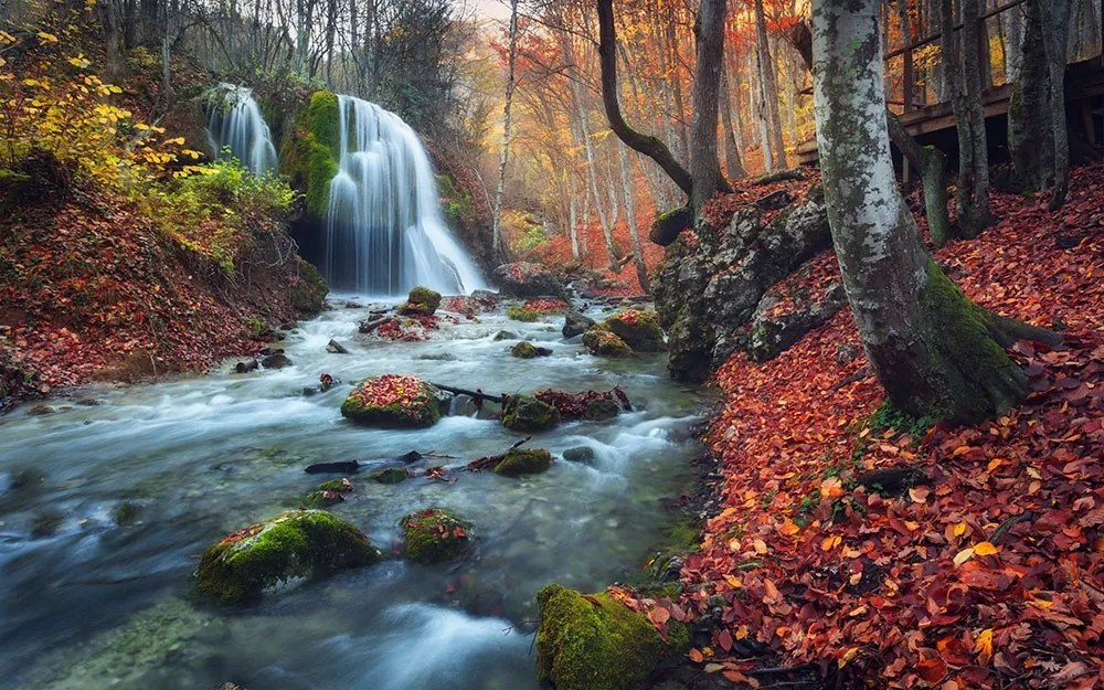 Фототапет Есенен водопад