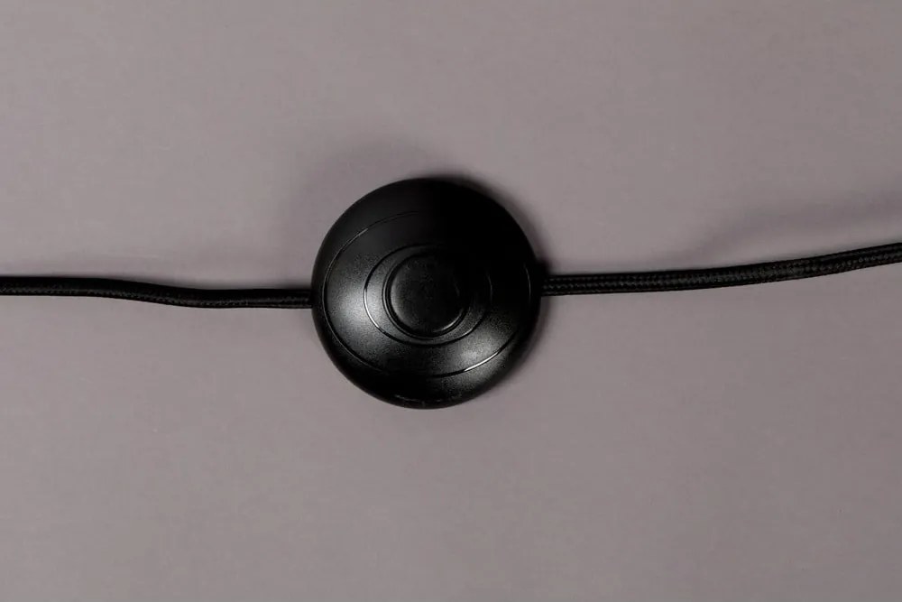 Подова лампа с текстилен абажур в тъмнокафяв и светлозелен цвят (височина 143 cm) Vertigo – Dutchbone