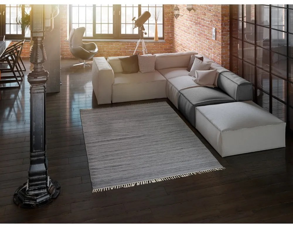 Тъмно сив килим за открито, изработен от рециклирана пластмаса Liso, 160 x 230 cm - Universal