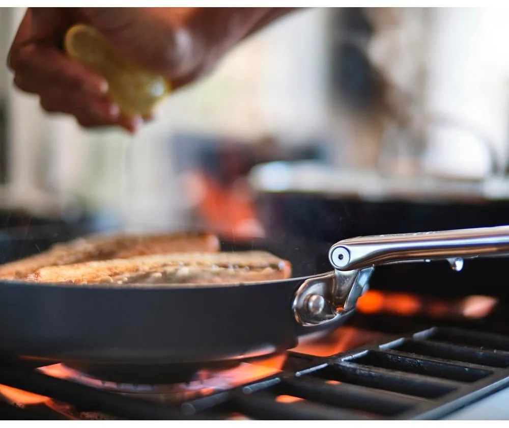 Тигани 2 бр. с керамично покритие Space – Joseph Joseph