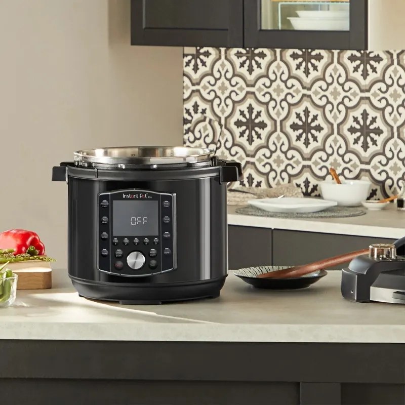 Разопакован: Мултикукър Instant Pot PRO 6 112016701, 1200W, 5.7 л, 28 програми, 11 Системи за безопасност, Черен