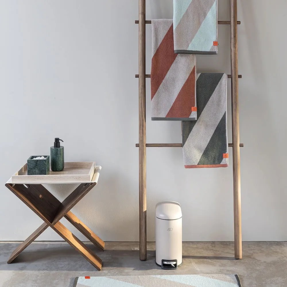 Хавлиена кърпа от органичен памук от тери в цвят каки 70x133 cm Diagonal – Mette Ditmer Denmark