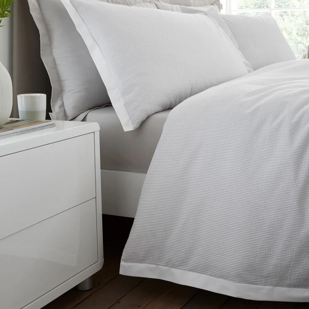 Светлосиво двойно 3 части спално бельо от памук перкал 200x200 cm Seersucker Woven Stripe – Bianca