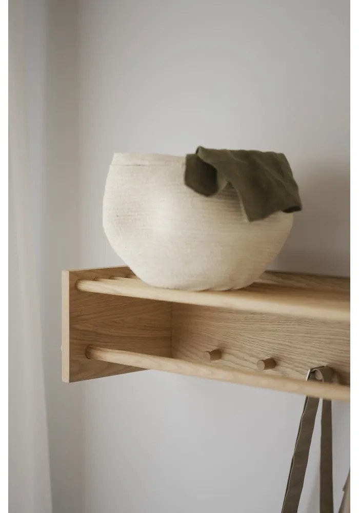 Стенна закачалка с рафт, изработена от дъбова дървесина в естествен цвят Hillmond - Rowico