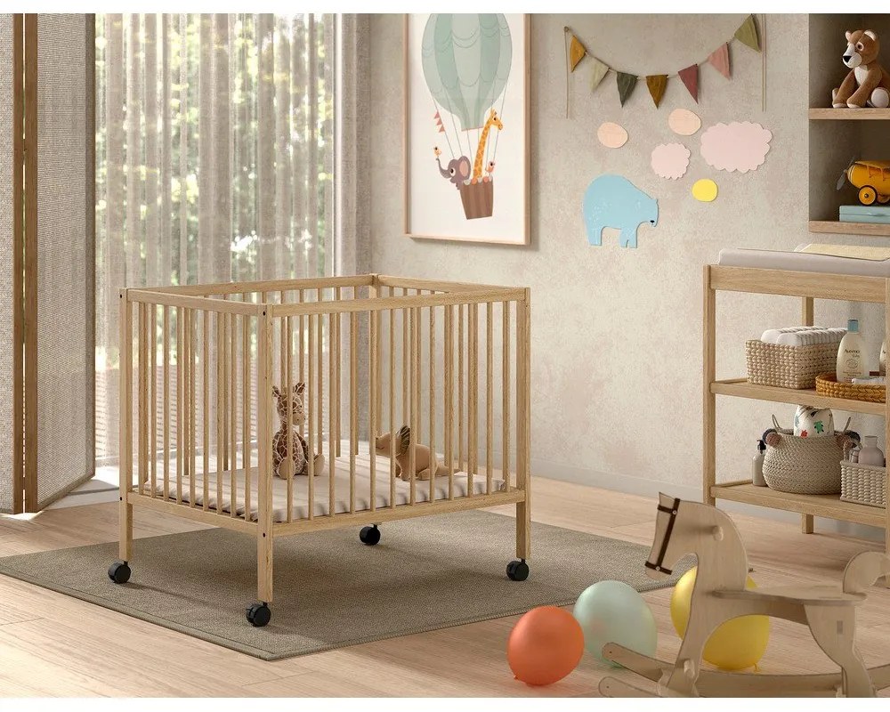 Кошара за игра от масивен бук с регулируема височина/на колелца 95x75 cm в естествен цвят Dino – Vipack