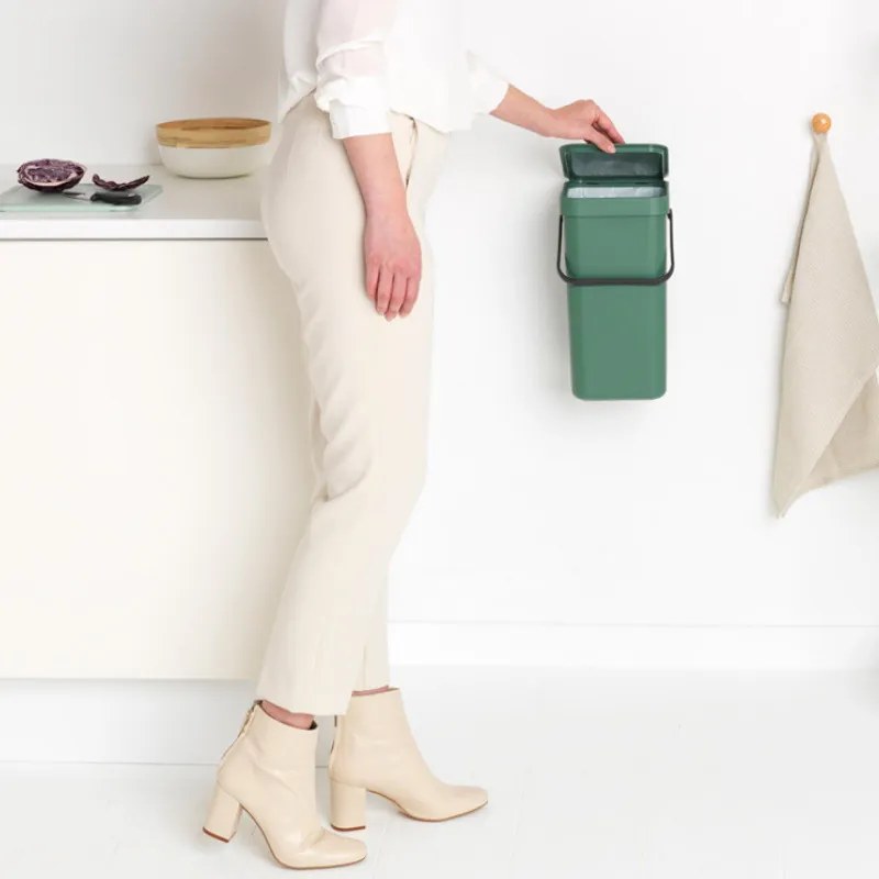 Кош за разделно събиране на боклук Brabantia Sort&Go 1003234, 12 л, Дръжка, Възможност за стенен монтаж, Тъмнозелен