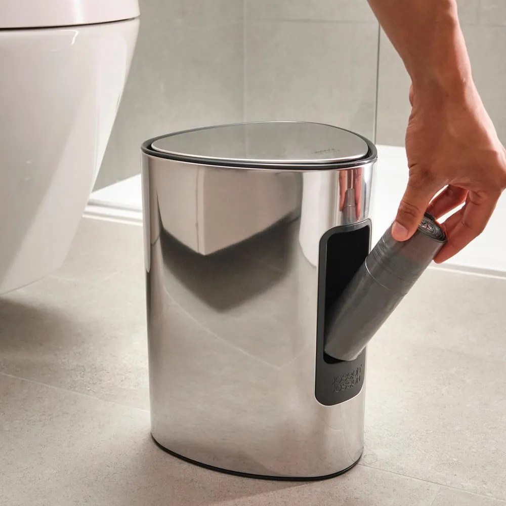 Пластмасово кошче за боклук с педал в сребрист цвят 5 l Luxe – Joseph Joseph