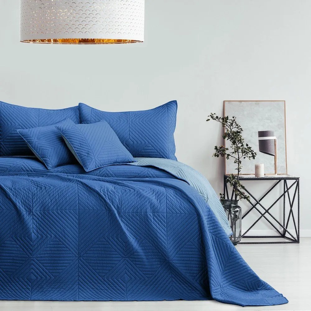 Синьо капитонирано покривало за легло от микрофибър 220x240 cm Softa – Restilo