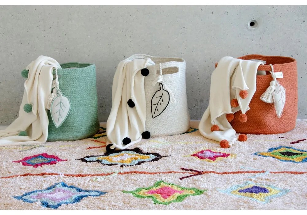 Кремав ръчно изработен памучен килим подходящ за пране 140x200 cm Kaarol – Lorena Canals