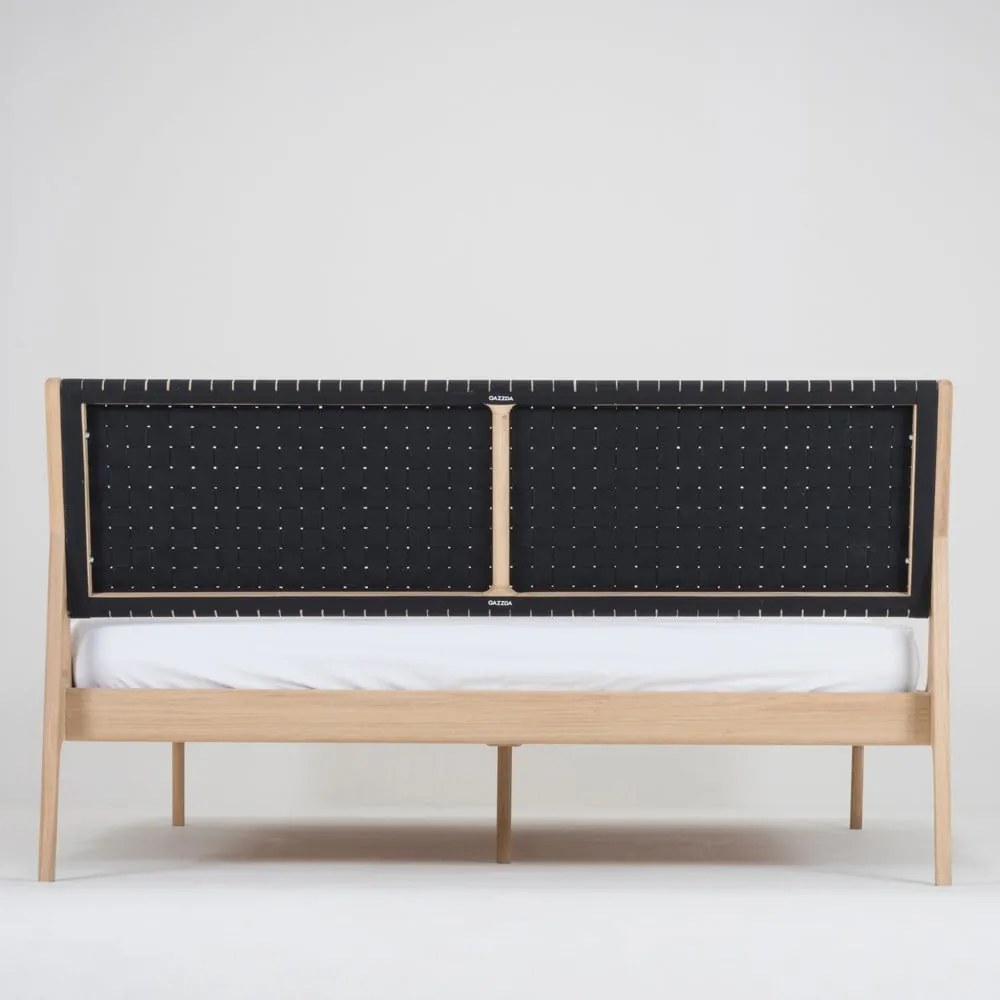 Масивно дъбово легло с черна табла , 180 x 200 cm Fawn - Gazzda