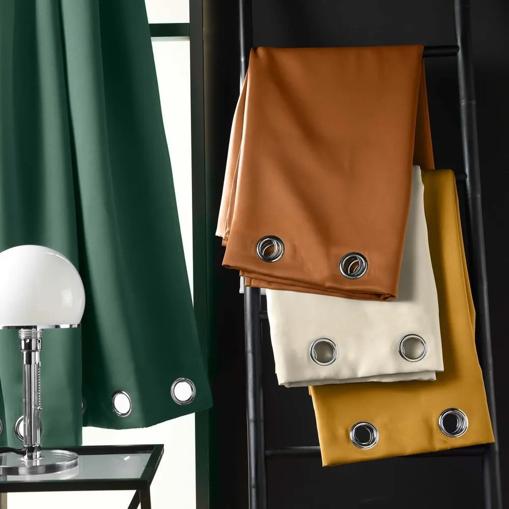 Розово затъмняващо перде 135x180 cm Occult – douceur d'intérieur