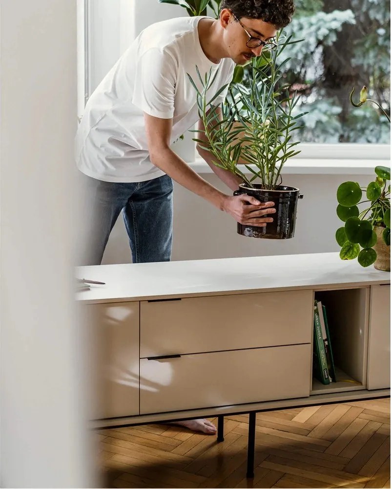 Сиво-бежова маса за телевизор 189x61x42 cm Mod – noo.ma