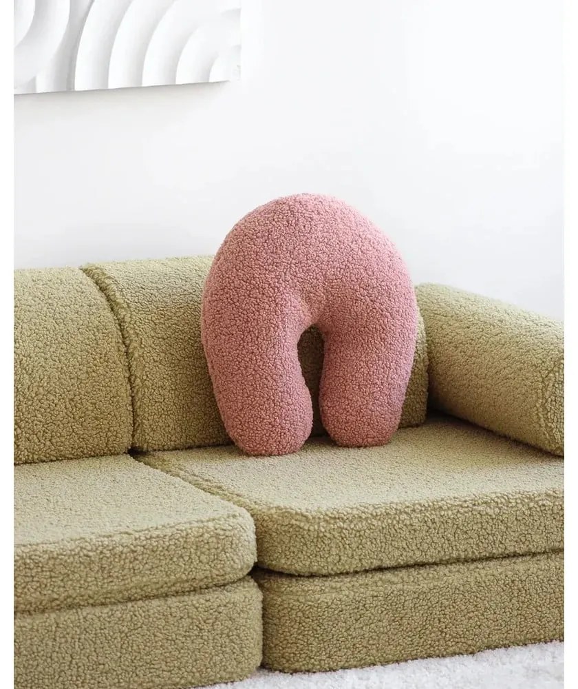 Розова детска възглавница за диван от букле U – Wigiwama