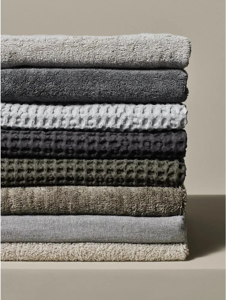 Антрацитни кърпи в комплект 2 бр. от органичен памук от тери 30x50 cm Riva – Blomus