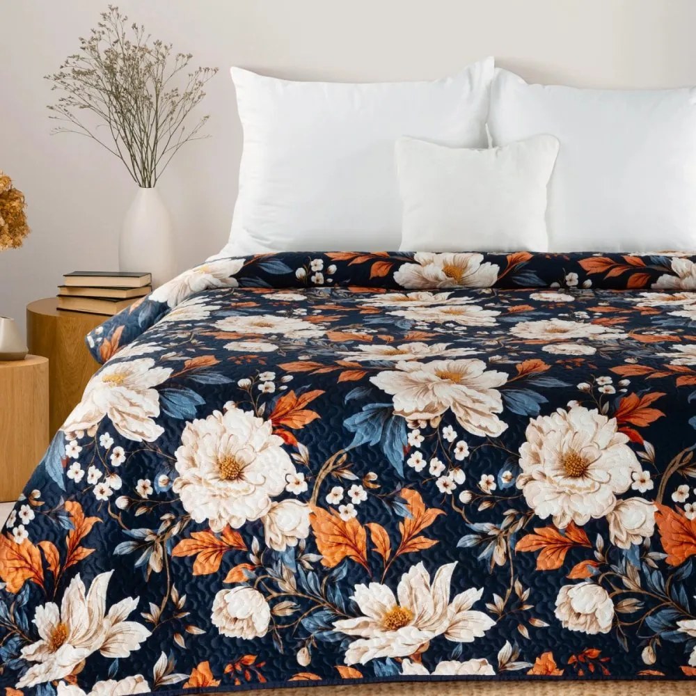 Ватирана покривка за легло в тъмносиньо с флорална шарка на божур Ширина: 170 см | Дължина: 210 см
