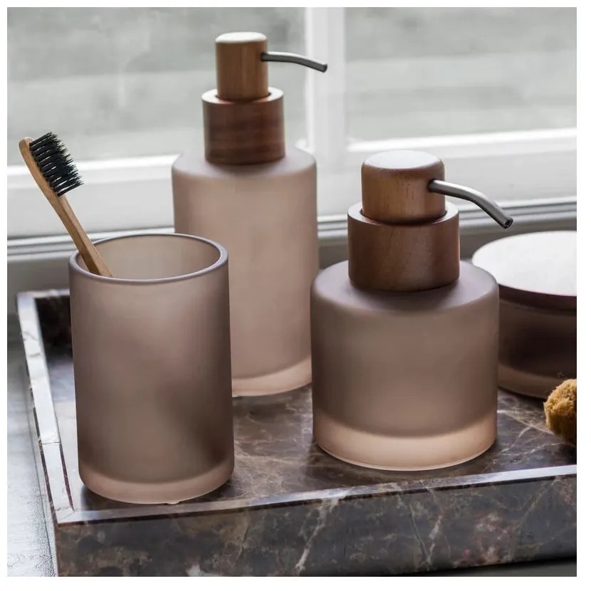 Кафява стъклена чаша за четки за зъби Modest – Mette Ditmer Denmark