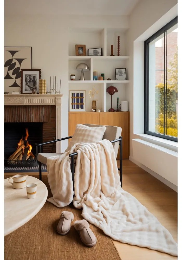 Декоративна възглавница от микроплюш 45x45 cm Wave – Tiseco Home Studio