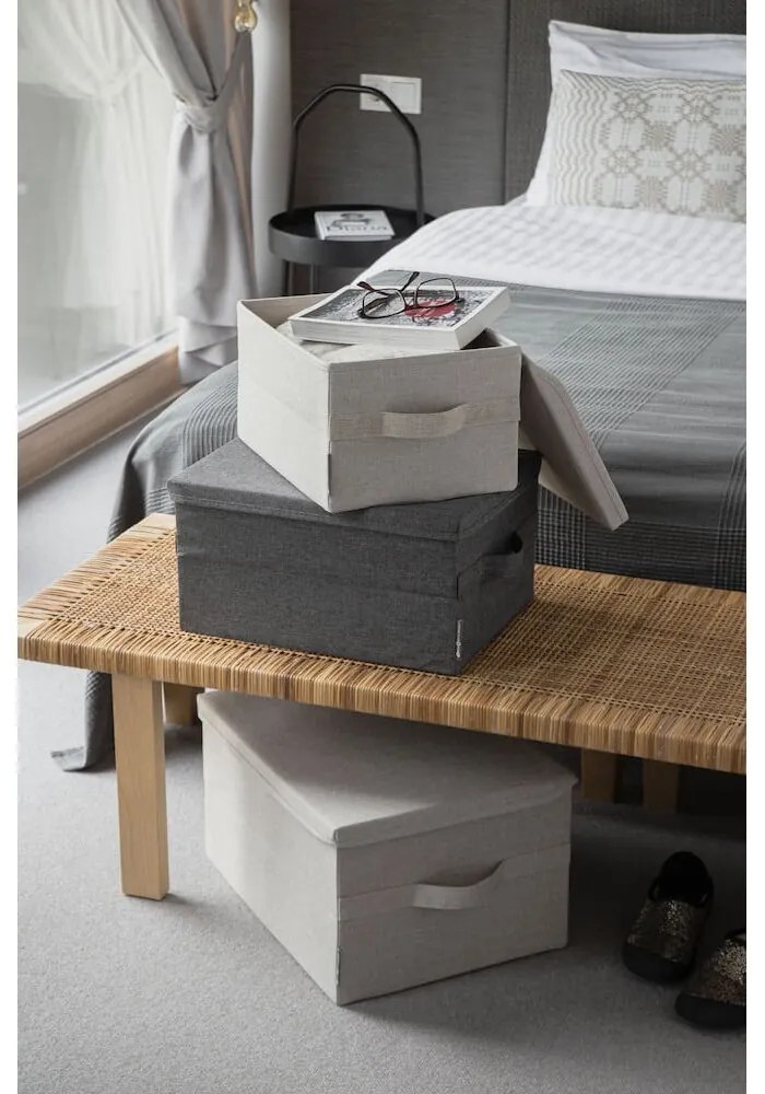 Бежова текстилна кутия за съхранение с капак 35x19x26 cm Soft Storage – Bigso Box of Sweden