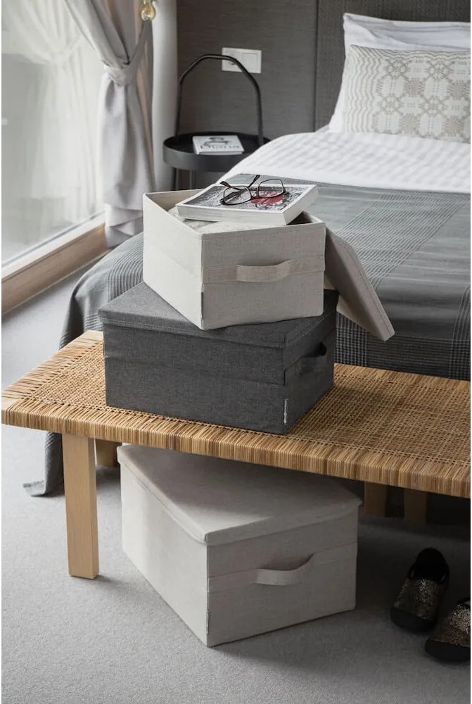 Бежова текстилна кутия за съхранение с капак 35x26x19 cm Soft Storage – Bigso