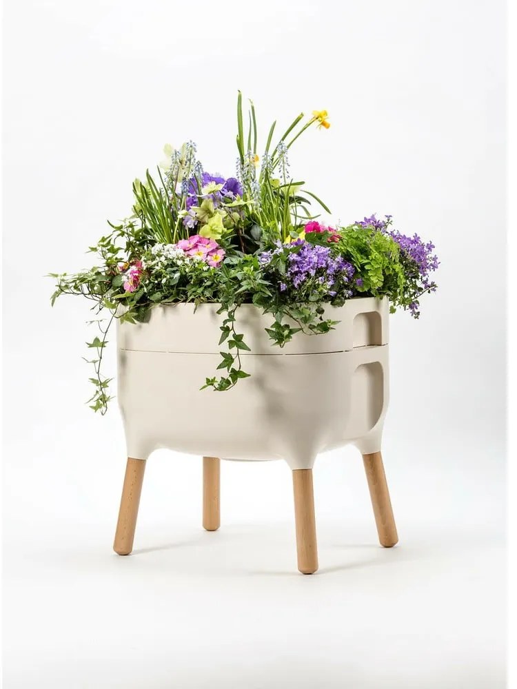 Пластмасов самонапояващ се съд за отглеждане на растения Urbalive – Plastia