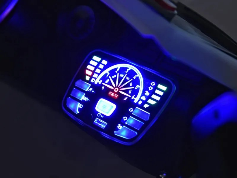 Детска полицейска кола с акумулаторна батерия