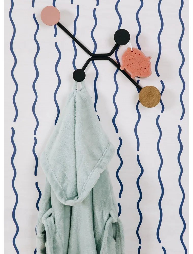 Черна закачалка за стена с розов детайл Hook - Gazzda