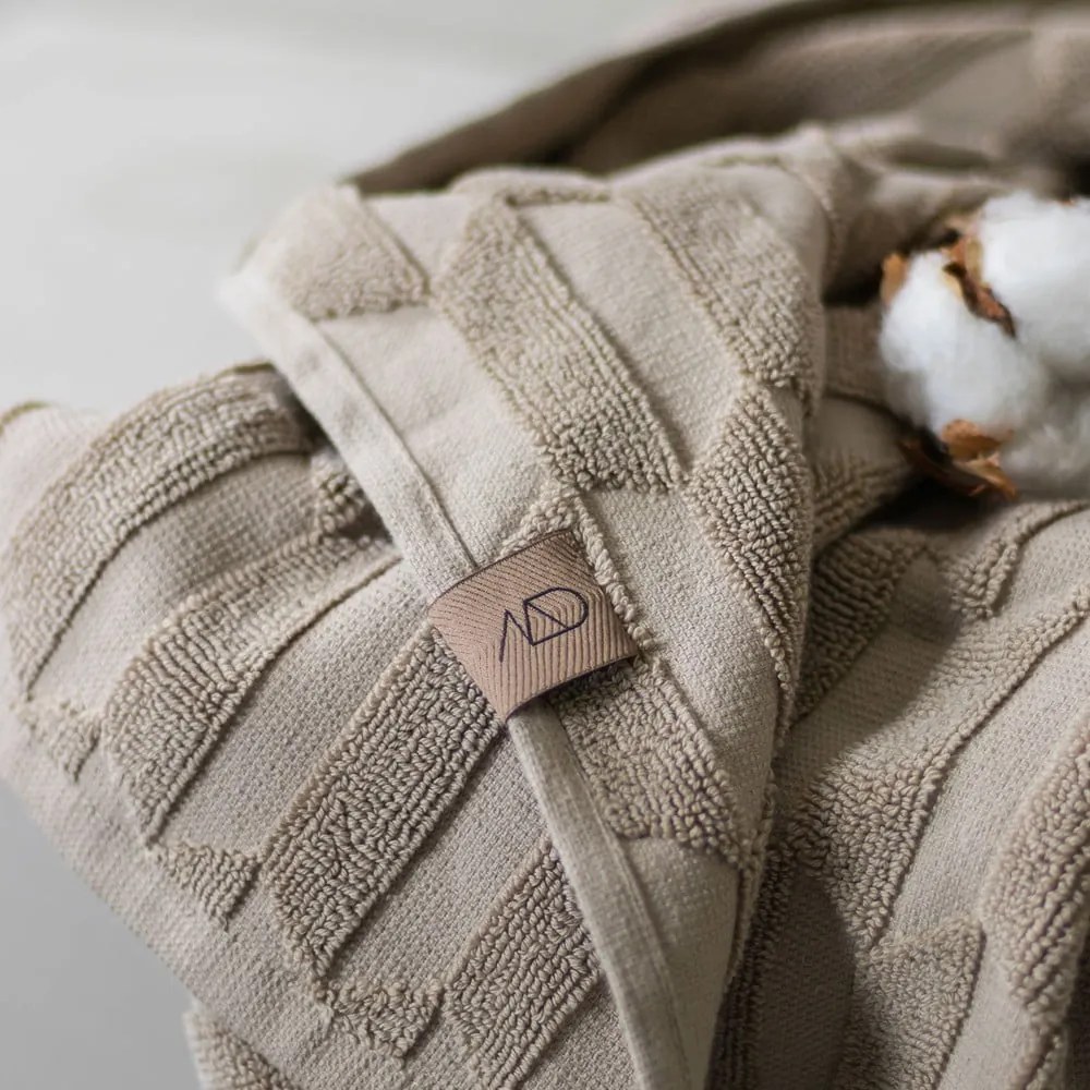 Бежова памучна кърпа за баня 70x133 cm Geo - Mette Ditmer Denmark