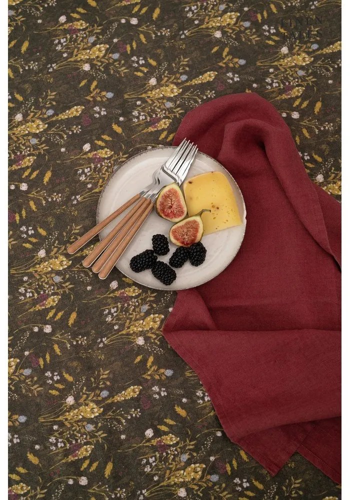 Ленена покривка за маса 140x250 cm Woodland – Linen Tales