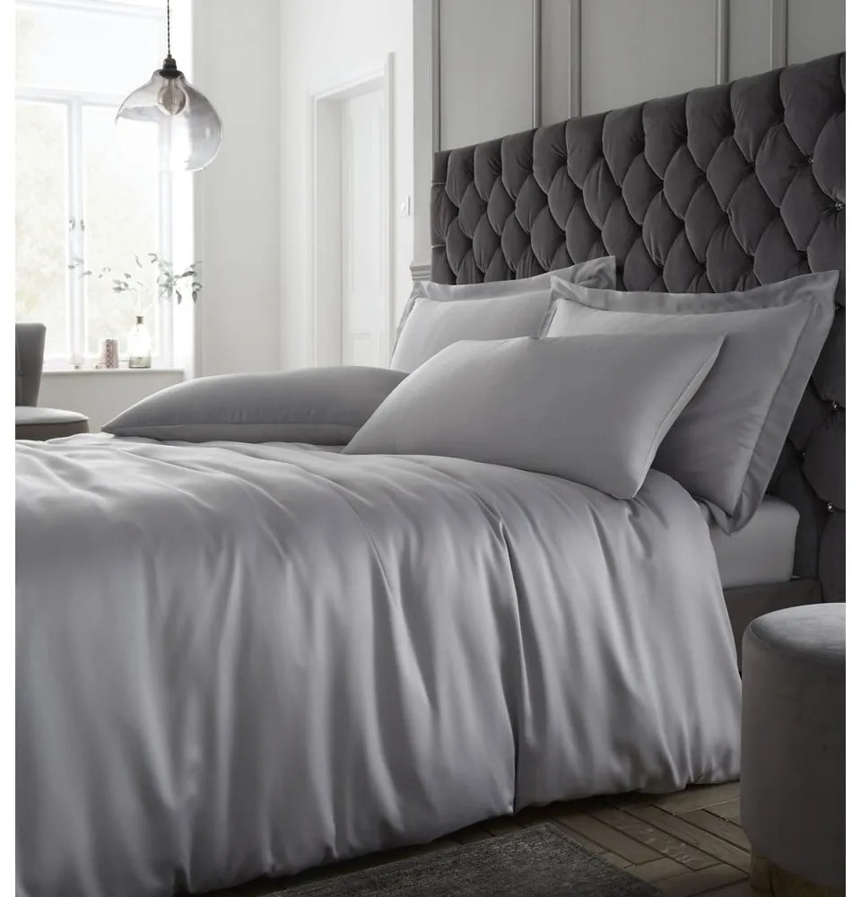 Сиво двойно удължено сатенено спално бельо 230x220 cm Silky Soft – Catherine Lansfield