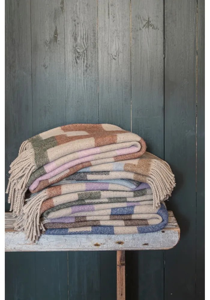 Розово-кафяво одеяло със смес от вълна 130x190 cm Maze – Mette Ditmer Denmark