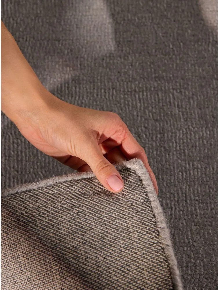 Бежов ръчно изработен вълнен килим 200x300 cm Hackney Clarissa – Ted Baker