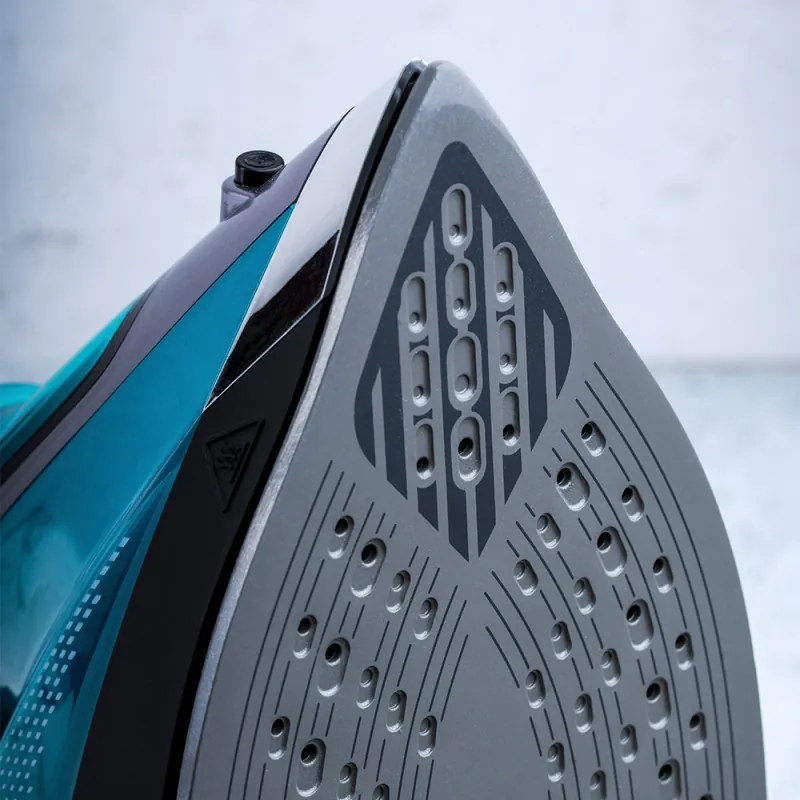 Разопакован: Ютия с LED дисплей Oliver Voltz OV51050L, 3200W, 350 мл, Керамична плоча, Самопочистване, Система против капене и варовик, Тюркоаз