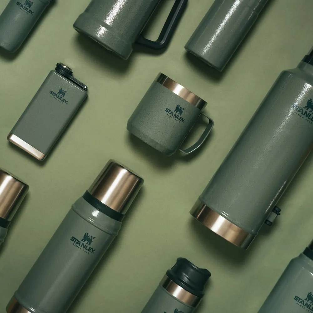 Зелена колба от неръждаема стомана 230 ml Easy-Fill Wide Mouth Flask Hammer Tone Green – Stanley