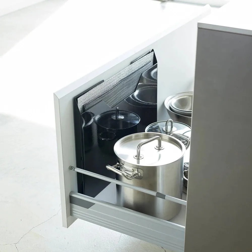 Метален държач за подложки за маса без пробиване Tower – YAMAZAKI