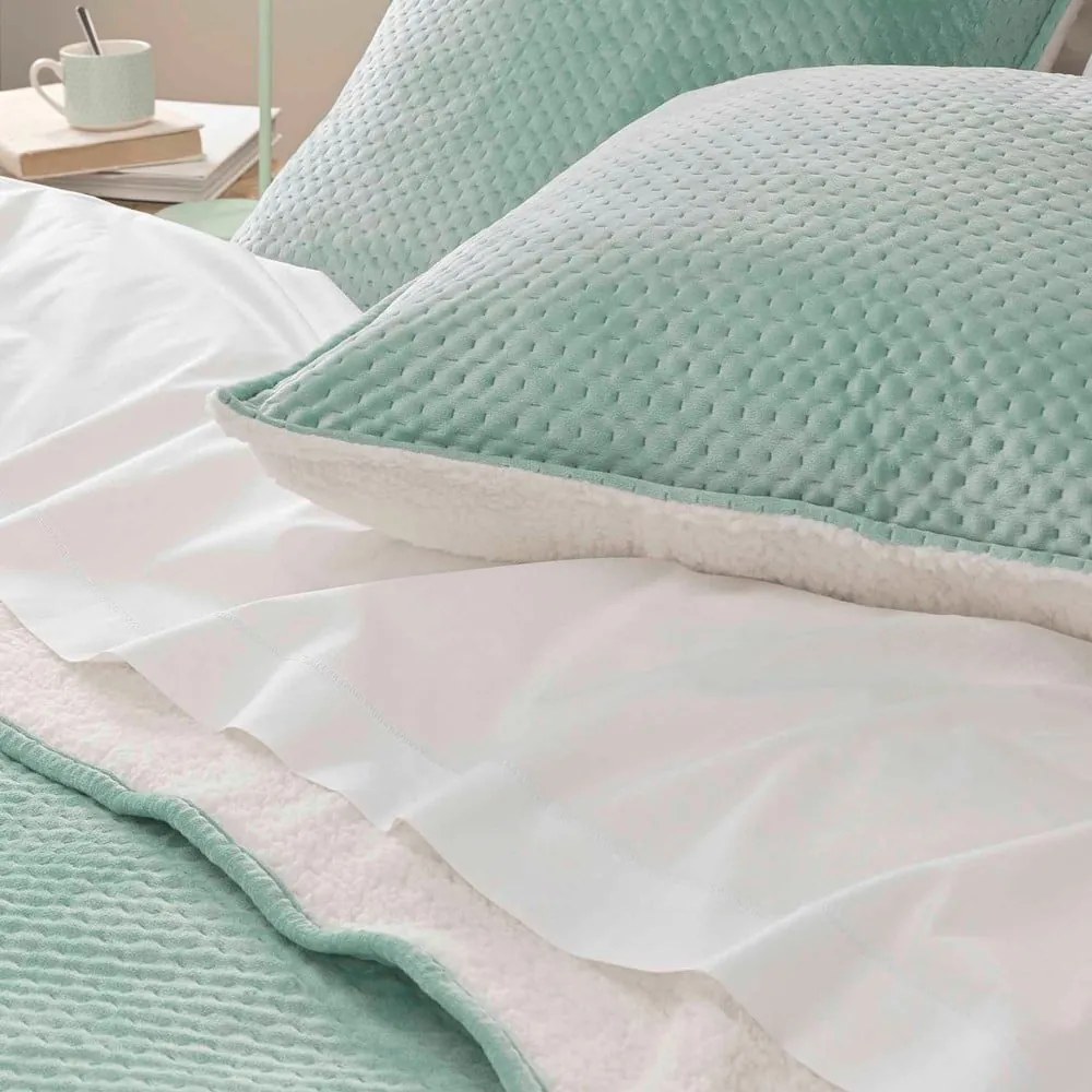 Зелен капитониран комплект шалте и калъфка за възглавница от шерпа 240x220 cm Mylene – douceur d'intérieur