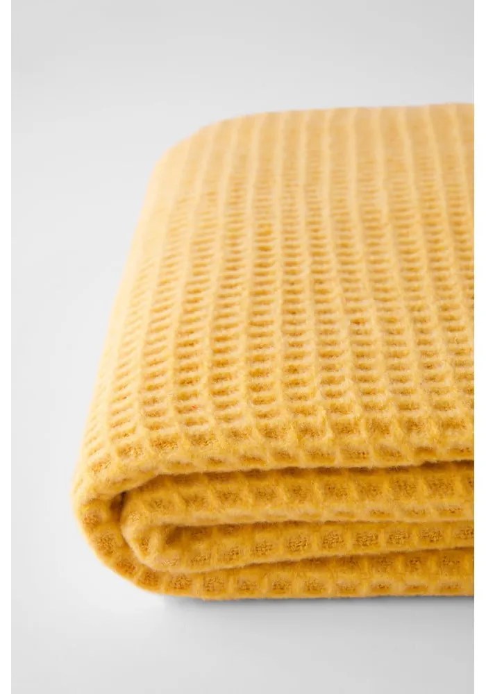 Жълто одеяло с вафлен десен, 140 x 180 cm Waffel - Euromant