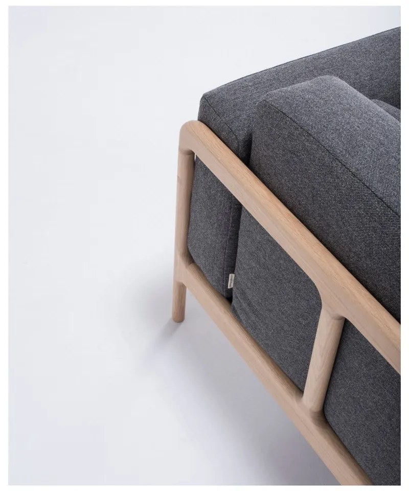 Фотьойл от дъбово дърво с тъмносива текстилна седалка Fawn - Gazzda